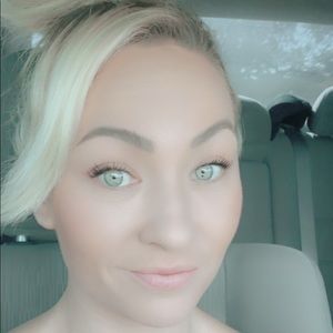 Meet your Posher, Valerie